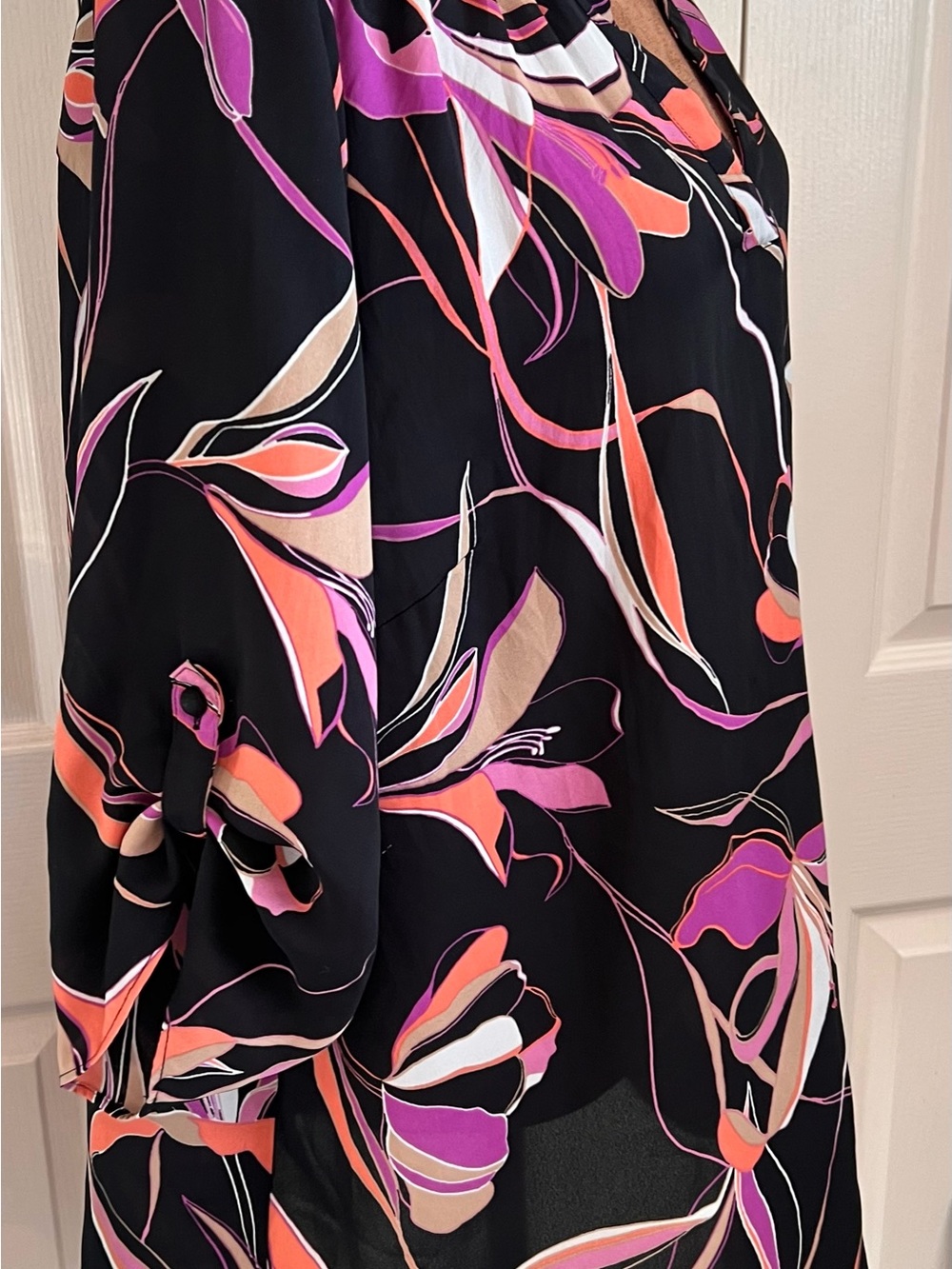 Worthington Black Floral Multicolor V-Neck Tunic - Picture 3 of 8
